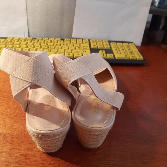 DreamPairs Ankle Strap Espadrilles Close Toe Wedge Sandal Nude Size 9 New main image 0